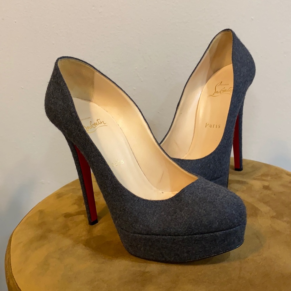 Christian Louboutin Classic Grey Pumps | Size 37